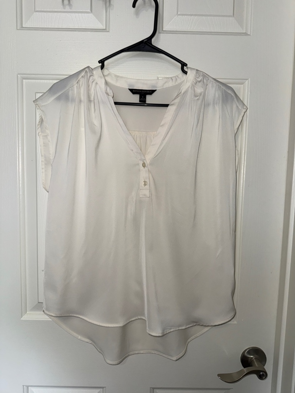 Banana Republic Cream V-Neck Cap Sleeve Tunic Blouse